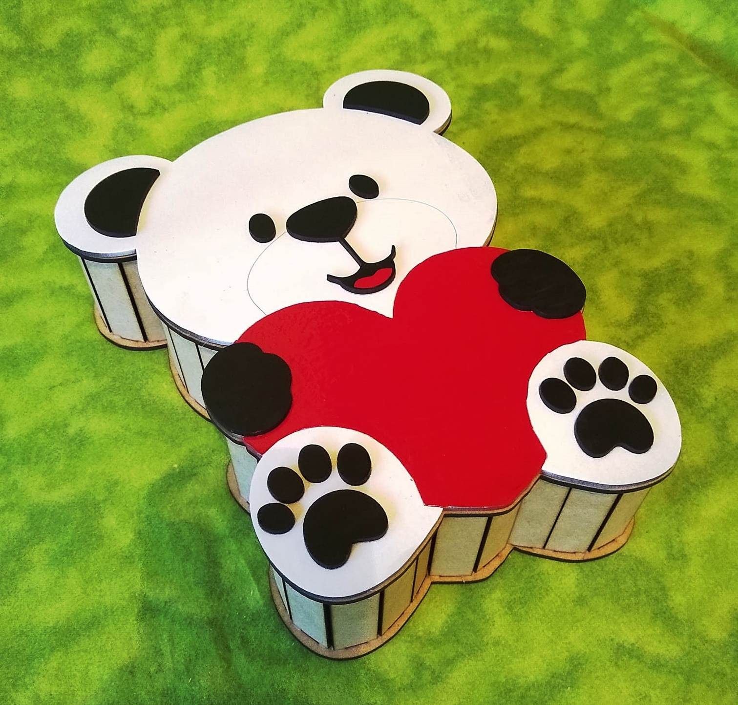 caja oso con corazón